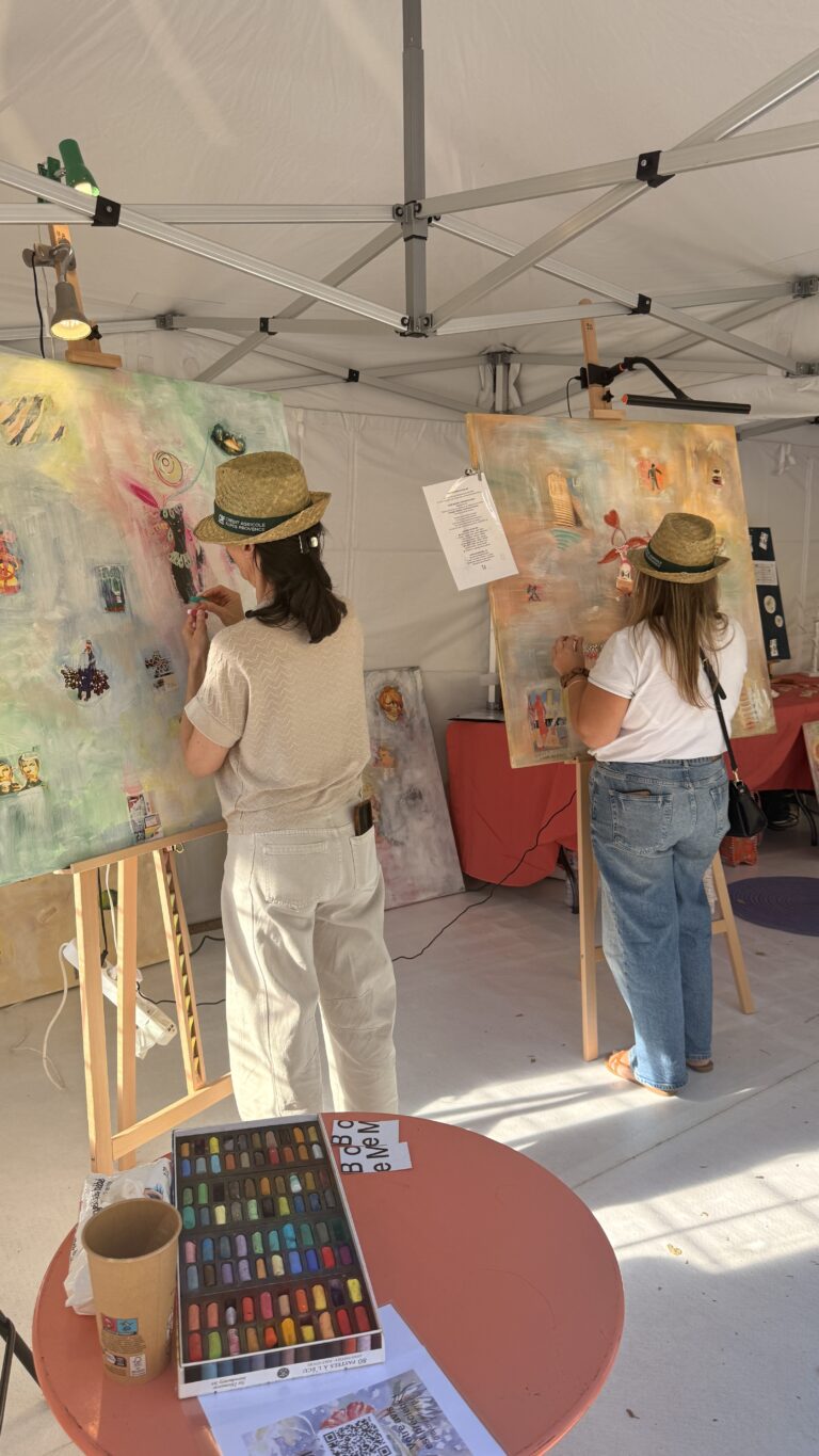 Live Painting participatif immersif BoeM sur huit toiles lors d’un événement d’entreprise en Région Sud