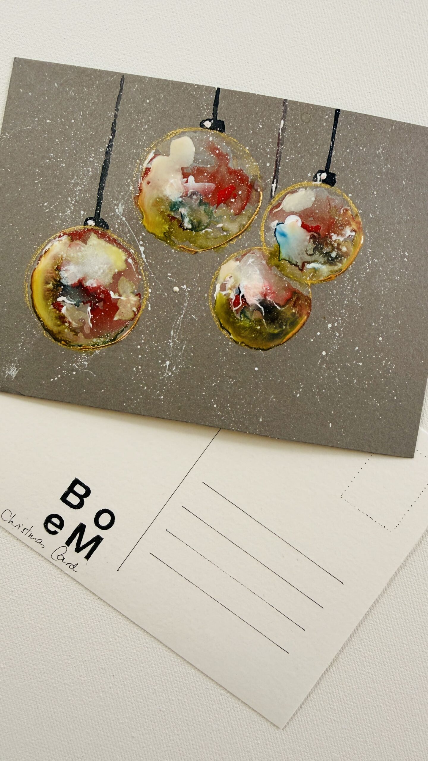 Carte postale de Noël faite main lors d’un atelier créatif BoeM